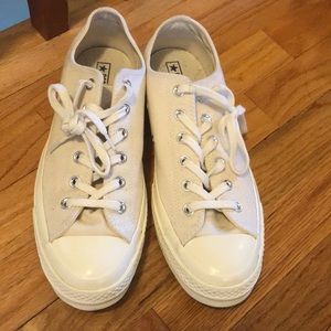 White converse